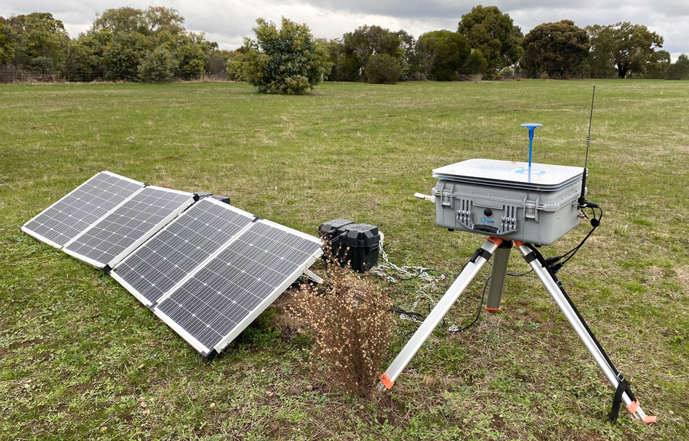 DustTrak system and solar panels